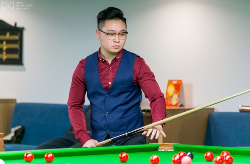 Пускай Сюань Лу не смог выйти из группы, но по внешнему виду у него не было равных